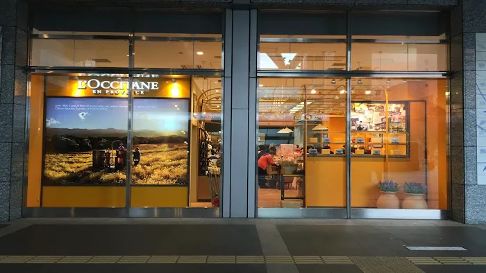 L'OCCITANE EN PROVENCE 6