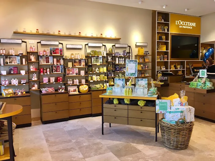 L'OCCITANE EN PROVENCE 8