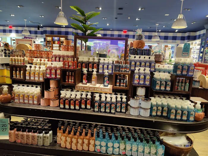 Bath & Body Works 2