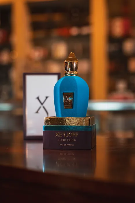 Les Parfums Specialties - Woodland Hills Mall - Upper Level 7