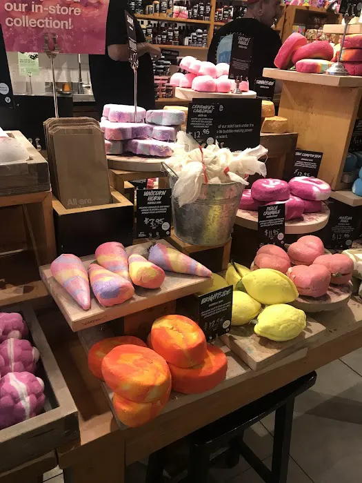 Lush Cosmetics Woodland Hills Mall 1