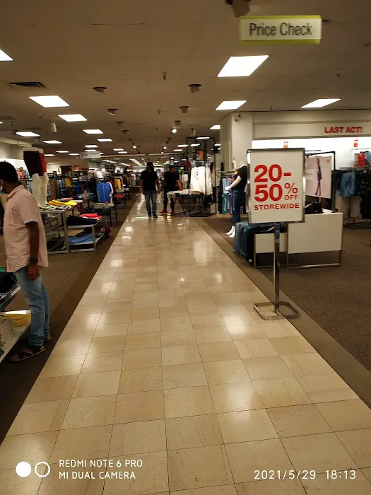Macy's 0