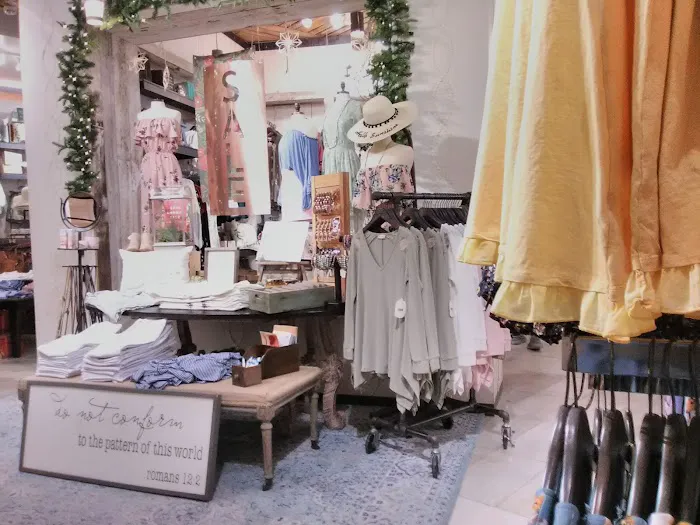 Altar'd State Woodland Hills Mall 2