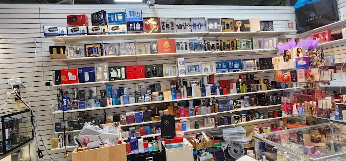 D'Paz Imports, Perfumes and Gifts 4