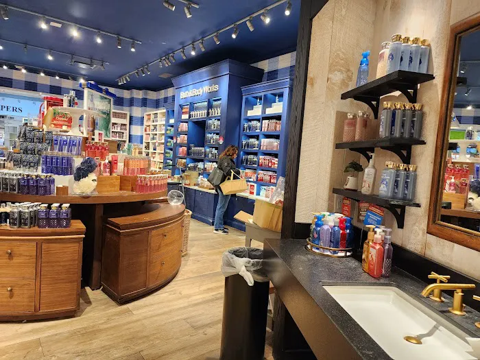 Bath & Body Works 2