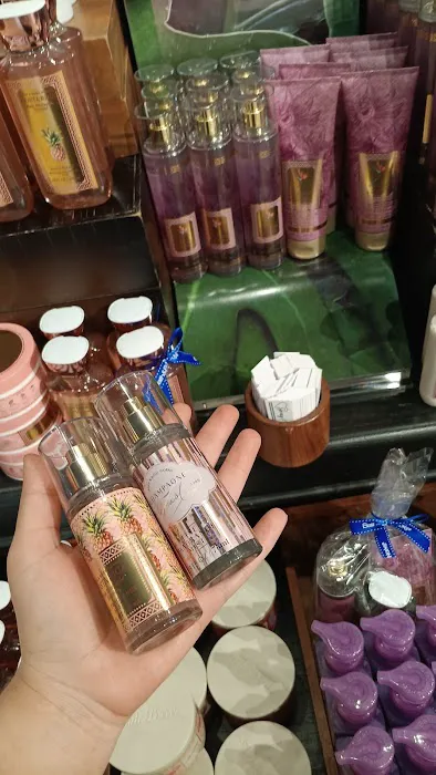 Bath & Body Works 3