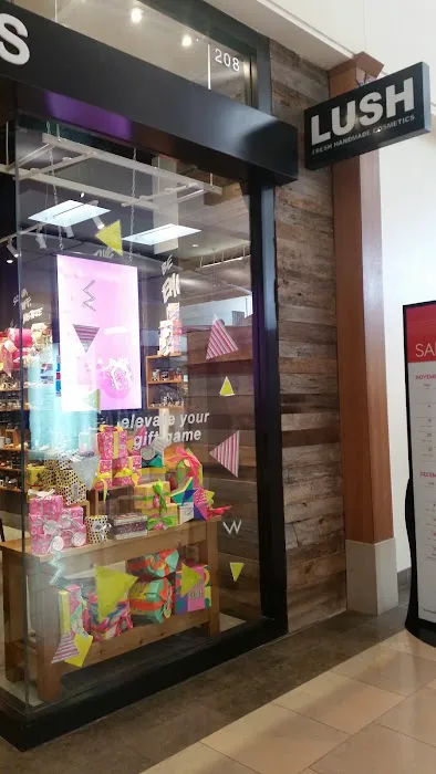 Lush Cosmetics North Star Mall 2