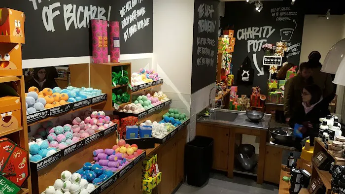 Lush Cosmetics North Star Mall 7