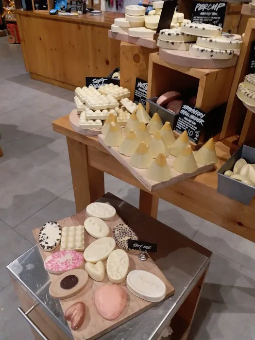 Lush Cosmetics North Star Mall 6