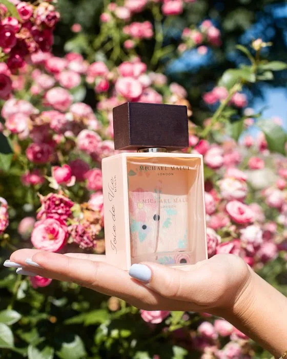 Perfumer 9