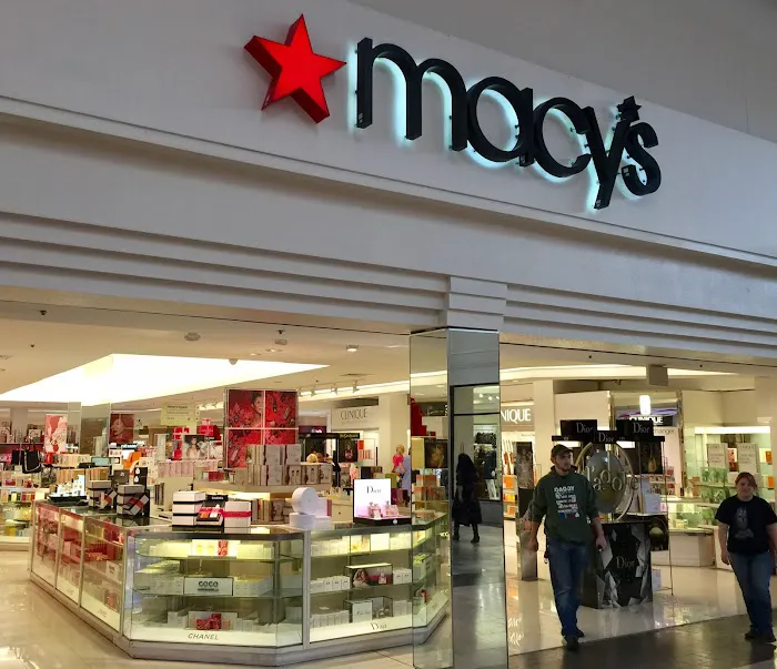 Macy's 0