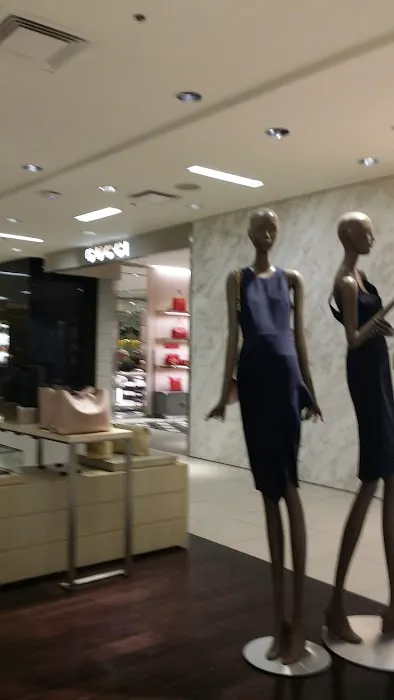 Saks Fifth Avenue 2